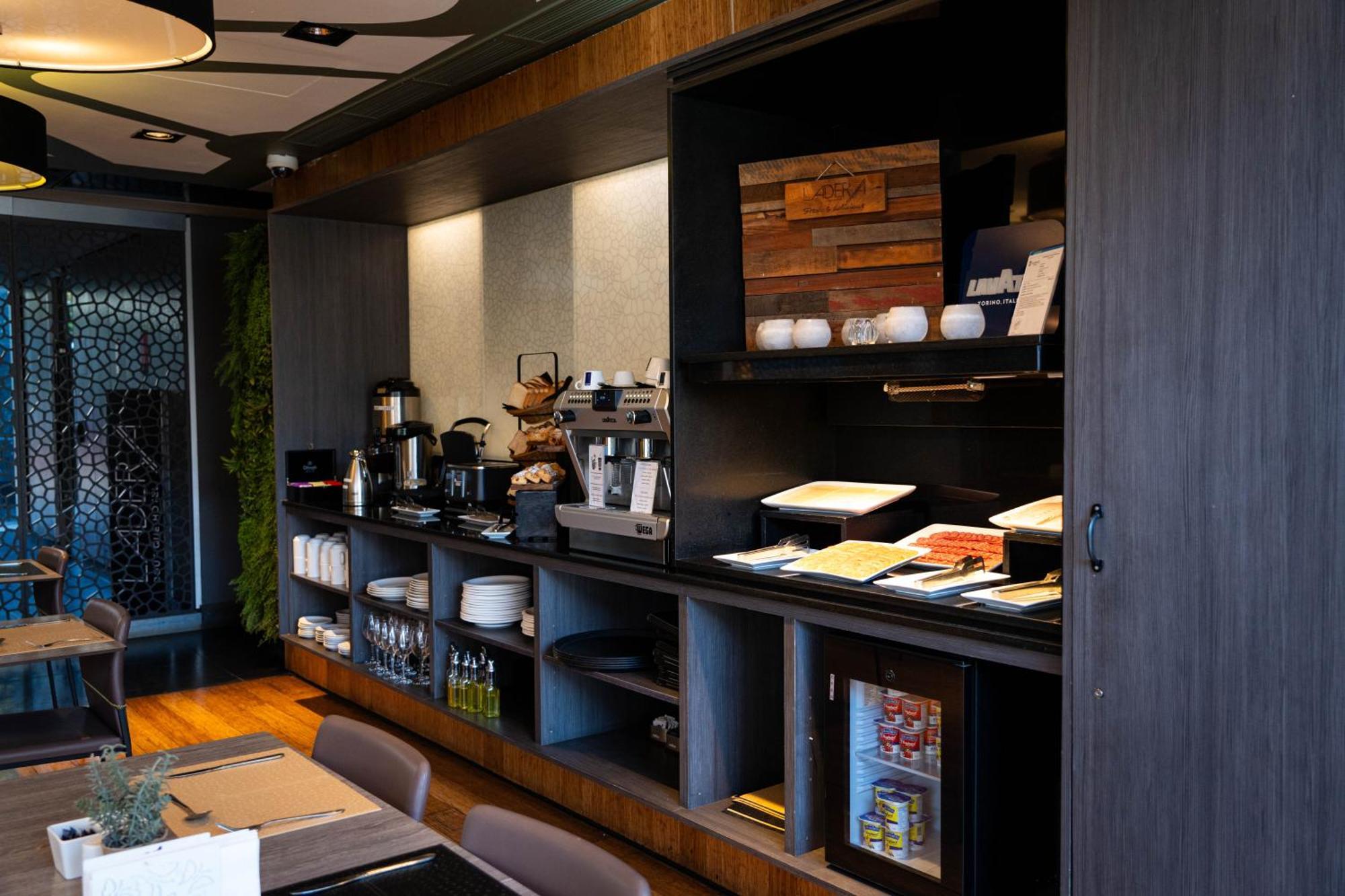 Ladera Boutique Hotel 4*